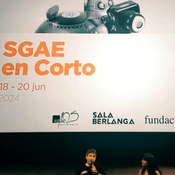 Introducing a short film at the Berlanga Cinema in Madrid.